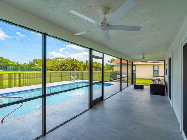 1911 NW 107th Dr, Coral Springs FL 33071