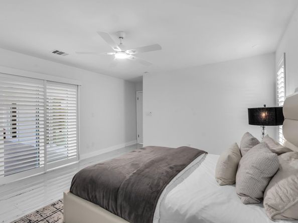 1911 NW 107th Dr, Coral Springs FL 33071