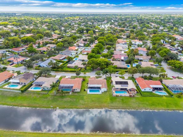1911 NW 107th Dr, Coral Springs FL 33071