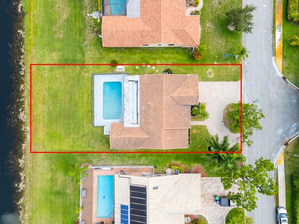 1911 NW 107th Dr, Coral Springs FL 33071