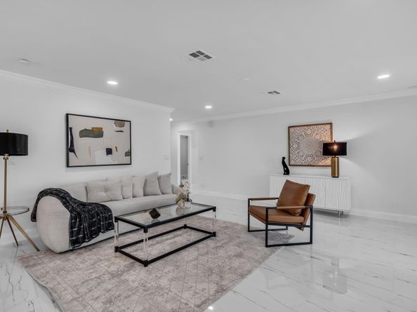 1911 NW 107th Dr, Coral Springs FL 33071