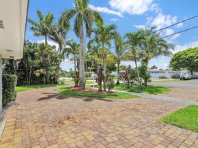 324 Davis Rd, Palm Springs FL 33461