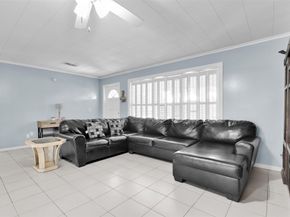 324 Davis Rd, Palm Springs FL 33461