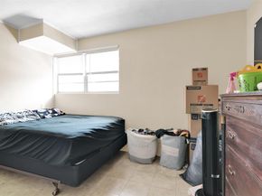 324 Davis Rd, Palm Springs FL 33461