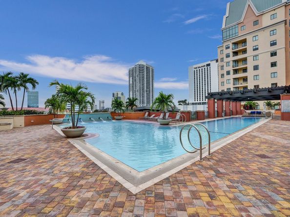 110 N Federal Hwy 1501, Fort Lauderdale FL 33301