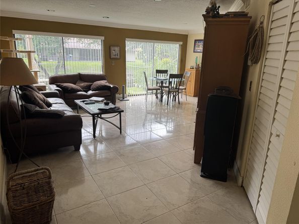 1668 Cypress Pointe Dr 1668, Coral Springs FL 33071