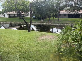 1668 Cypress Pointe Dr 1668, Coral Springs FL 33071