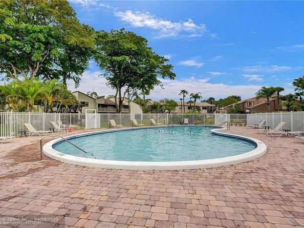1668 Cypress Pointe Dr 1668, Coral Springs FL 33071