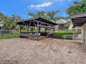 1668 Cypress Pointe Dr 1668, Coral Springs FL 33071