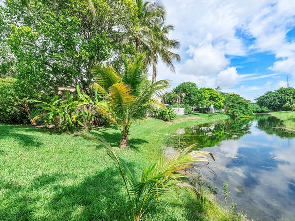 5524 NW 55th Dr, Coconut Creek FL 33073