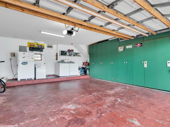 5524 NW 55th Dr, Coconut Creek FL 33073