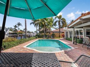 330 SE 14th Ave, Pompano Beach FL 33060