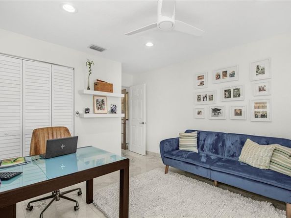 330 SE 14th Ave, Pompano Beach FL 33060