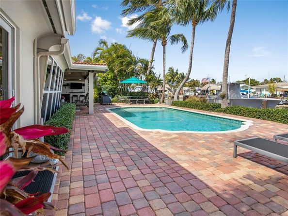 330 SE 14th Ave, Pompano Beach FL 33060