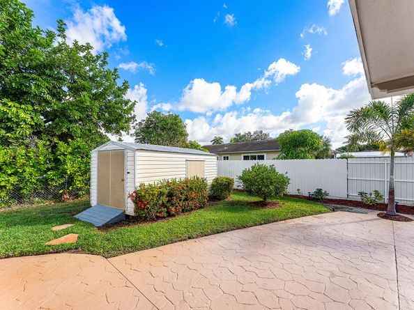 1540 SW 56th Avenue, Plantation FL 33317