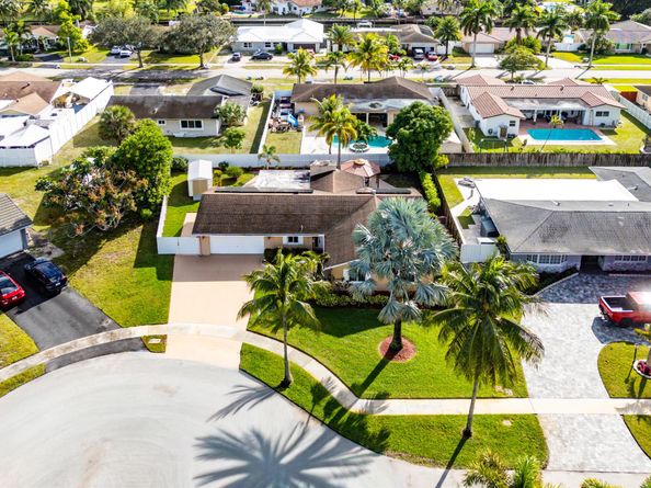 1540 SW 56th Avenue, Plantation FL 33317