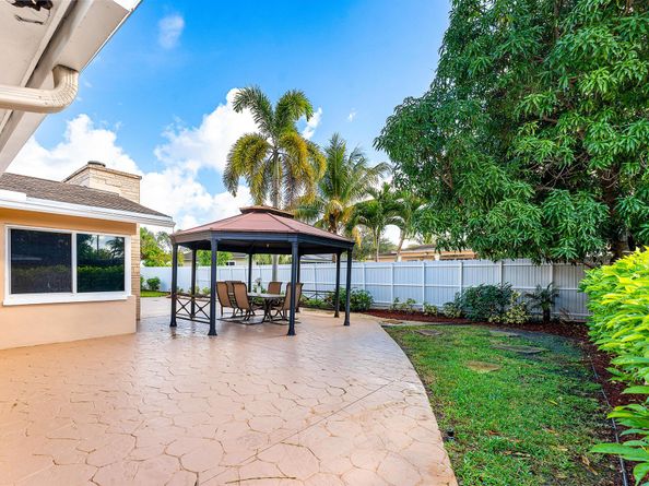 1540 SW 56th Avenue, Plantation FL 33317