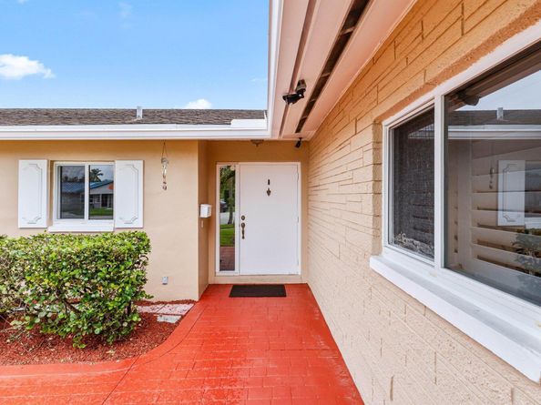 1540 SW 56th Avenue, Plantation FL 33317
