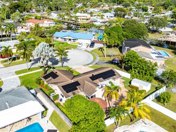 1540 SW 56th Avenue, Plantation FL 33317