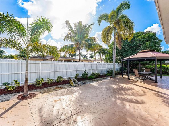 1540 SW 56th Avenue, Plantation FL 33317