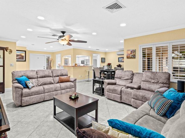 1540 SW 56th Avenue, Plantation FL 33317