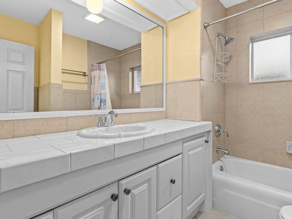 1540 SW 56th Avenue, Plantation FL 33317