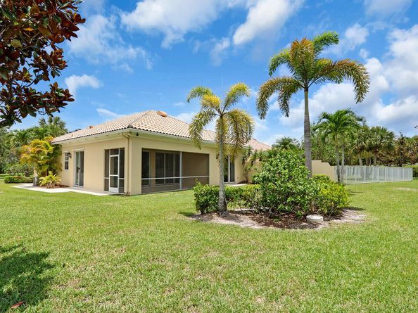 8851 Oldham Way, Palm Beach Gardens FL 33412