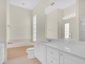 8851 Oldham Way, Palm Beach Gardens FL 33412