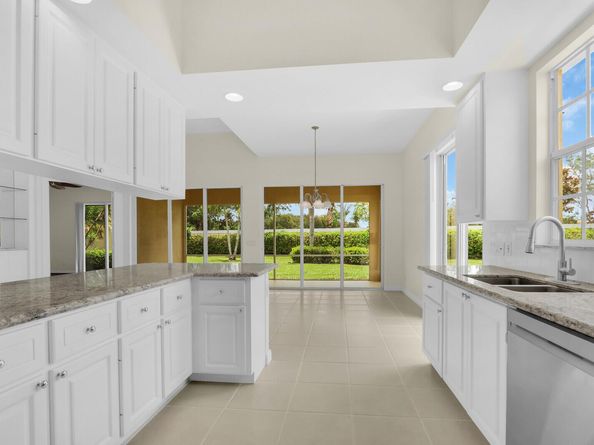 8851 Oldham Way, Palm Beach Gardens FL 33412