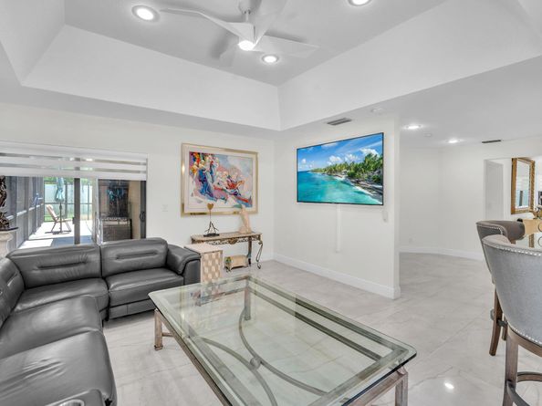 820 SW 87th Ter, Plantation FL 33324