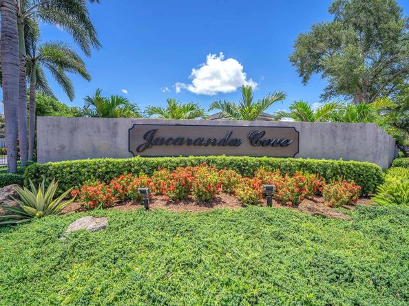 820 SW 87th Ter, Plantation FL 33324