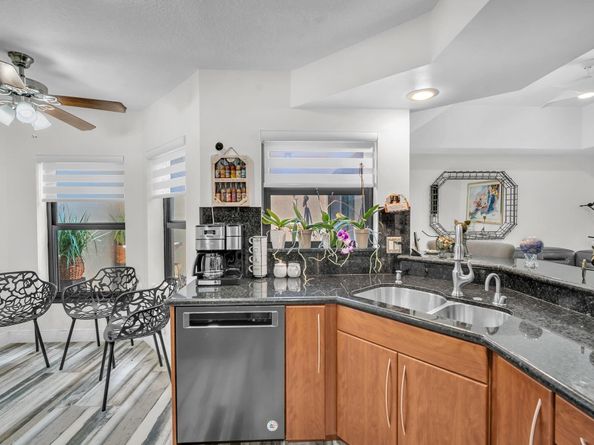 820 SW 87th Ter, Plantation FL 33324