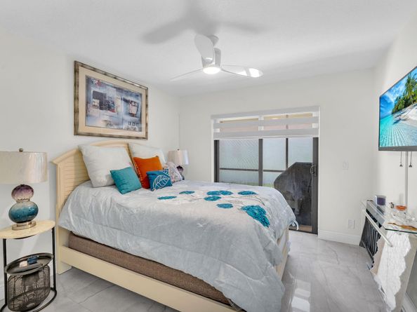 820 SW 87th Ter, Plantation FL 33324