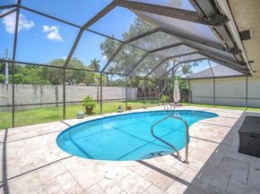 820 SW 87th Ter, Plantation FL 33324