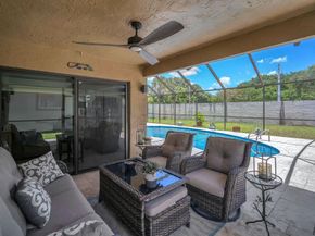 820 SW 87th Ter, Plantation FL 33324