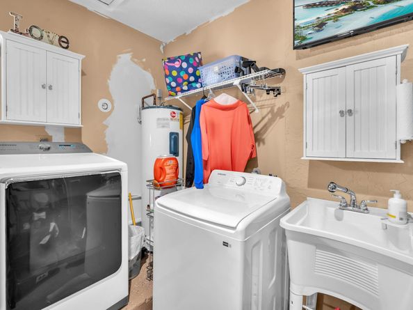 820 SW 87th Ter, Plantation FL 33324