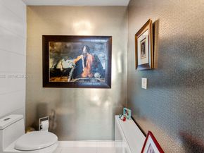 2020 N Bayshore Drive 3307, Miami FL 33137