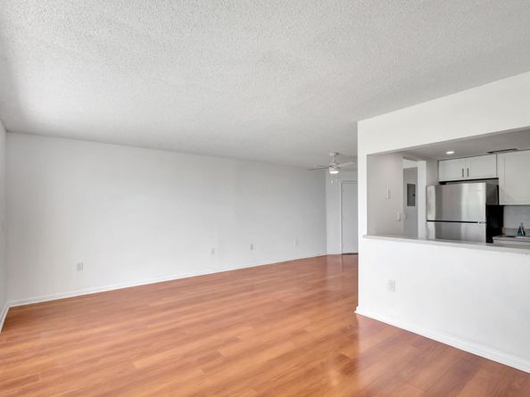 2936 Lake Shore Drive 108, Riviera Beach FL 33404