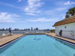 2936 Lake Shore Drive 108, Riviera Beach FL 33404