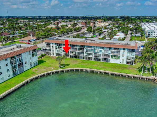 2936 Lake Shore Drive 108, Riviera Beach FL 33404