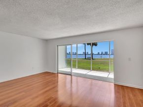 2936 Lake Shore Drive 108, Riviera Beach FL 33404