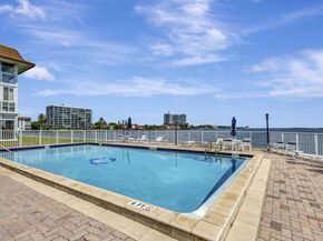 2936 Lake Shore Drive 108, Riviera Beach FL 33404