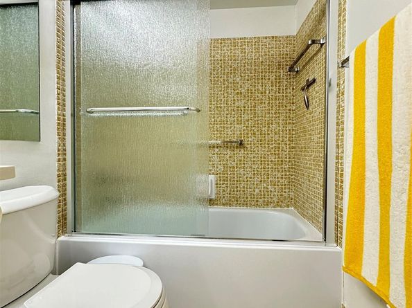 23 Lyndhurst A 23, Deerfield Beach FL 33442