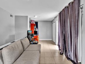 1350 NE 40th Dr, Oakland Park FL 33334