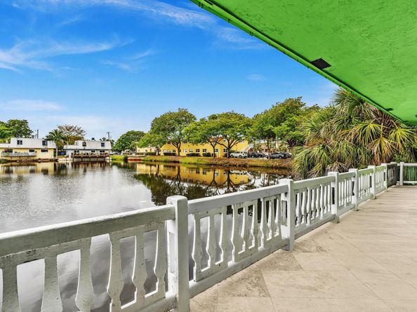 1350 NE 40th Dr, Oakland Park FL 33334