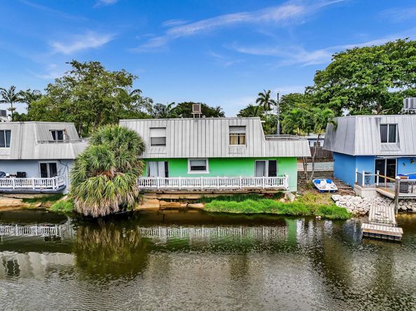 1350 NE 40th Dr, Oakland Park FL 33334