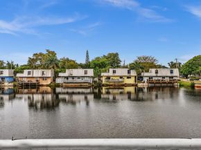 1350 NE 40th Dr, Oakland Park FL 33334