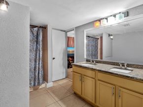 1350 NE 40th Dr, Oakland Park FL 33334