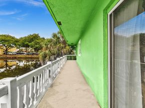 1350 NE 40th Dr, Oakland Park FL 33334