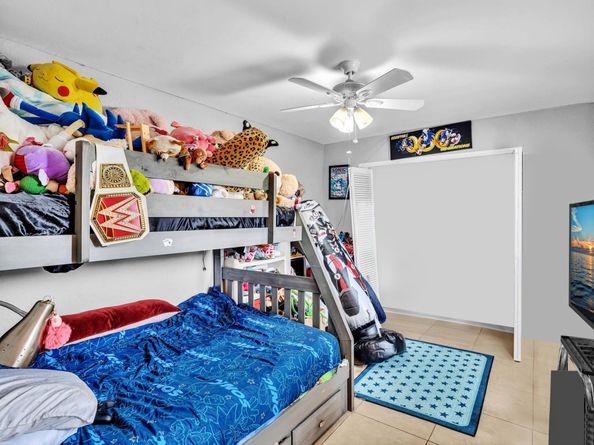 1350 NE 40th Dr, Oakland Park FL 33334